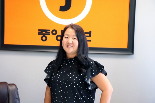 본보를 방문한 에셀 염씨 본보를 방문한 에셀 염씨